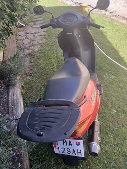 Skúter Honda SCV 100 Lead - 5