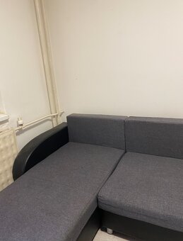 Predám rozkladací gauč sivo čierny - 5