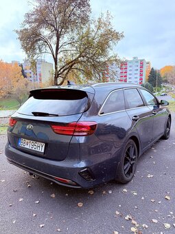 ia Ceed SW 1.6 CRDi 100 kW – First Edition A/T - 5