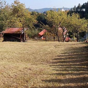 NA PREDAJ Krásny pozemok na výstavbu Banská Štiavnica 738m2 - 5