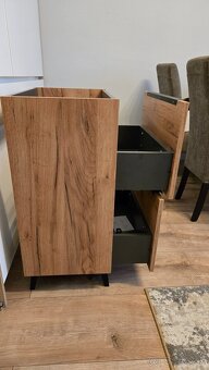 Skrinka s umývadlom - 5