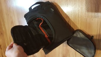 väčšia kozmetická taška/taštička zn Nike - 5