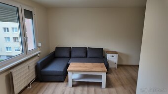 Krásne prerobená garzónka so zariadením - 5