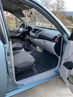 Predám MITSUBISHI  L200 - 5