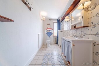 Štýlový a komplet zariadený byt na prenájom vo Vajkovciach – - 5