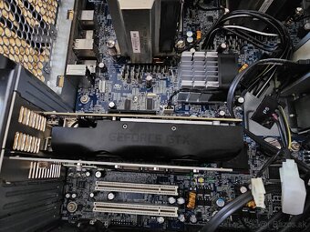 Predám HP Z600 - 5