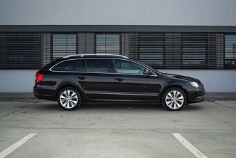 Škoda Superb Combi 2.0TDI CR 125kw Elegance DSG - 5