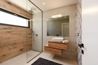 Chorvátsko luxusná vila s vyhrievaným bazénom 100 m od mora. - 5