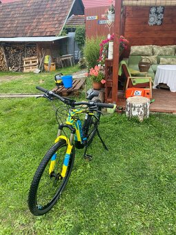 Giant dirt E - 5