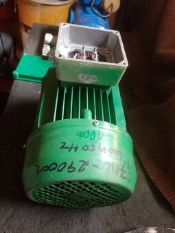 Predám 3.7kw elektromotor. - 5