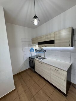 Prenájom Lánska 2-izb.byt, po rekonštrukcii, balkón, PB - 5