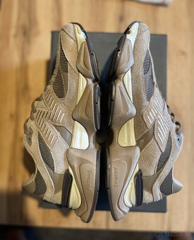 New Balance 9060 EU44 - 5