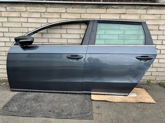 Dveře Passat B7 LK7X komplet - 5