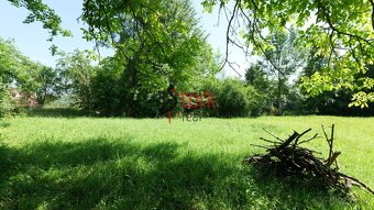 Stavebný pozemok s vypracovaným projektom RD - Visolaje - 5