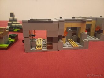 LEGO 21105 Minecraft Micro World - The Village - 5