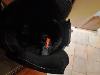 Predam prilbu velkosť L 59-60 - 5