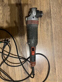 Uhlová brúska Black Decker - 5