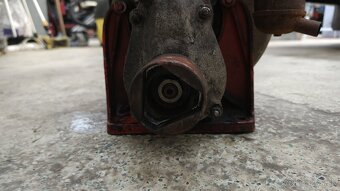 Benzínový dvojtaktny motor - 5