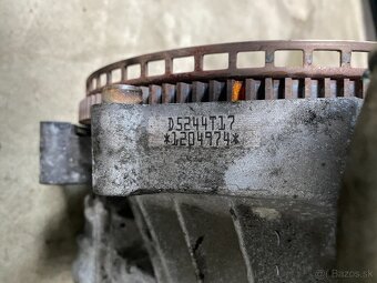 Kompletny motor VOLVO 2,4d D5244T17 - 5