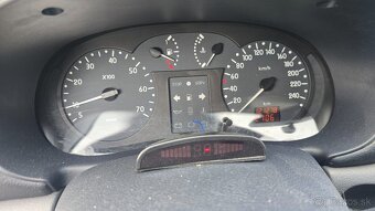 Renault Thalia 1.4 55kw 2001 - 5