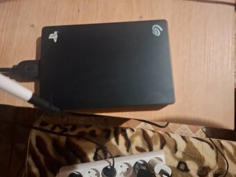 Ps4/uložisko/volant - 5