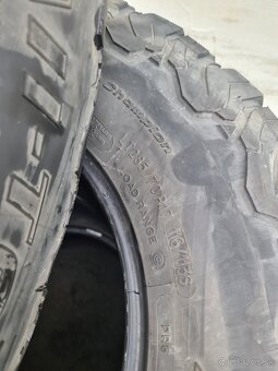 285/70 R17 BF GOODRICH - 5