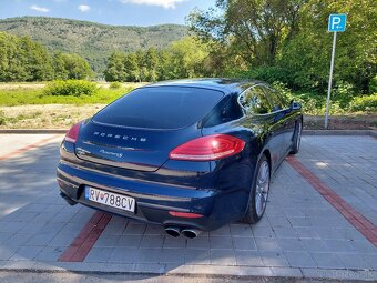 Porsche Panamera S - 5