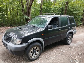 Rozpredam nissan terrano 2.7 a 3.0 - 5