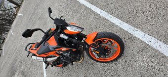 Predam  KTM Duke 890GP - 5