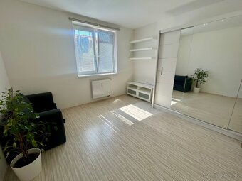 Krásny klimatizovaný 3 izbový byt Muškát 850,- Eur - 5