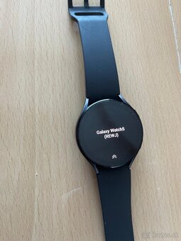 Samsung Galaxy S20+ 5G s Samsung Galaxy Watch 5 - 5