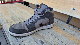 Predám Air Jordan 1 MID SE - 5
