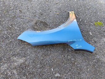 Ford Kuga  pravy blatnik lv4b-s16065 Kuga 3 2020 - - 5