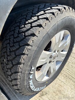 Nissan Pathfinder - 5