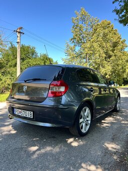 BMW 120i hatchback - 5