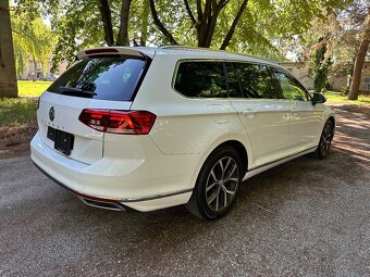 Volkswagen Passat Variant 2.0 TDI EVO Elegance DSG - 5