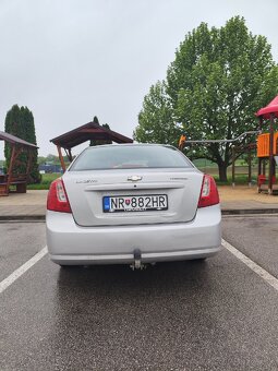 Chevrolet lacetti 1.4 70kw benzín - 5