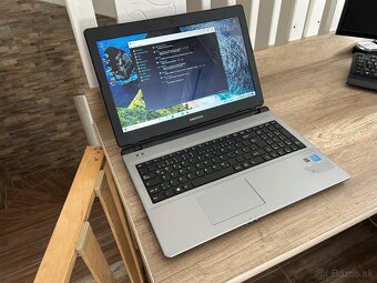 Medion Akoya e6436-15,6"HD/Intel 5405u/8gb ram,Intel HD 610 - 5