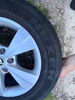 205/60 R16 - 5