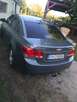 Chevrolet cruze LS 2011 - 5
