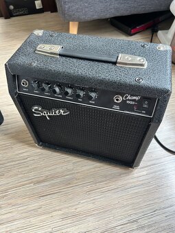 Predám elektrickú gitaru + kombo + obal - 5