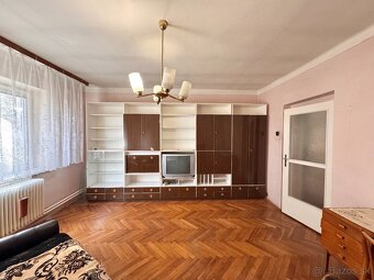 Predaj priestranný 4i RD s pekným pozemkom, Veľká Maňa - 5