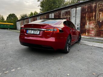 Tesla Model S 75D - 5