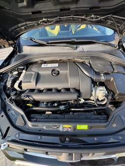 Predám VOLVO XC60 T6 3.0 V6 210 kW AWD Summum Geartronic - 5