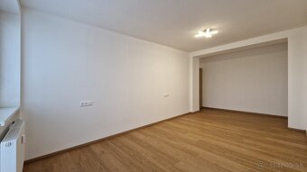 2 izbový byt na skvelom mieste, M. Mišíka, Prievidza - 5