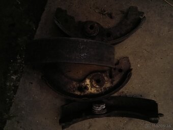 Predám predné zásterky Škoda 105,120,130 - 5