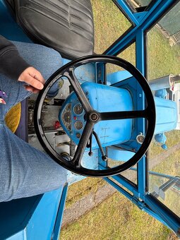 Traktor Zetor 6911 + pluh, kombinator, vlečka, štiepačka - 5