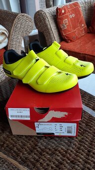 Tretry Specialized veľ. 8/42. - 5