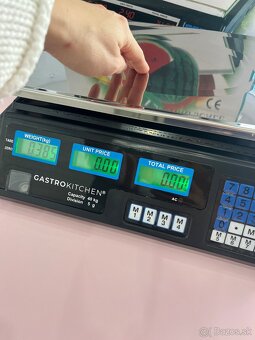 PREDÁM - Digitálna stolová váha 40kg/5g – čierna - 5