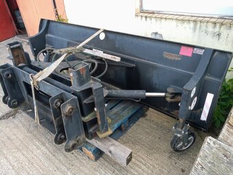 Traktor bager Hitachi Kobelco FB100.2 - 5
